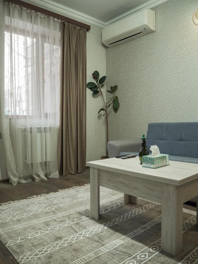 Bonvenon Capsule Hostel Yerevan Exterior foto